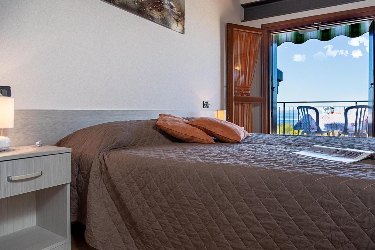 Apartments Eden - Regarda Travel Лацизе Екстериор снимка